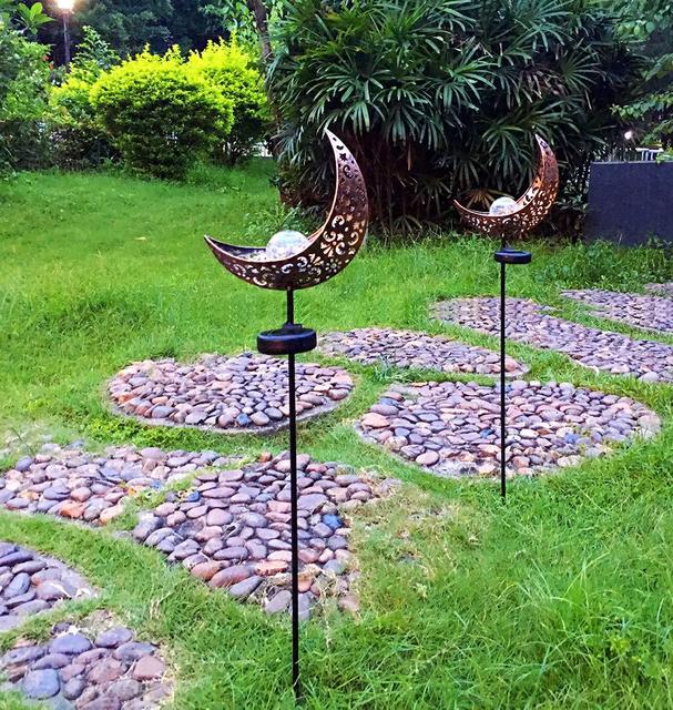 Solar Flame Effect Garden Lamp