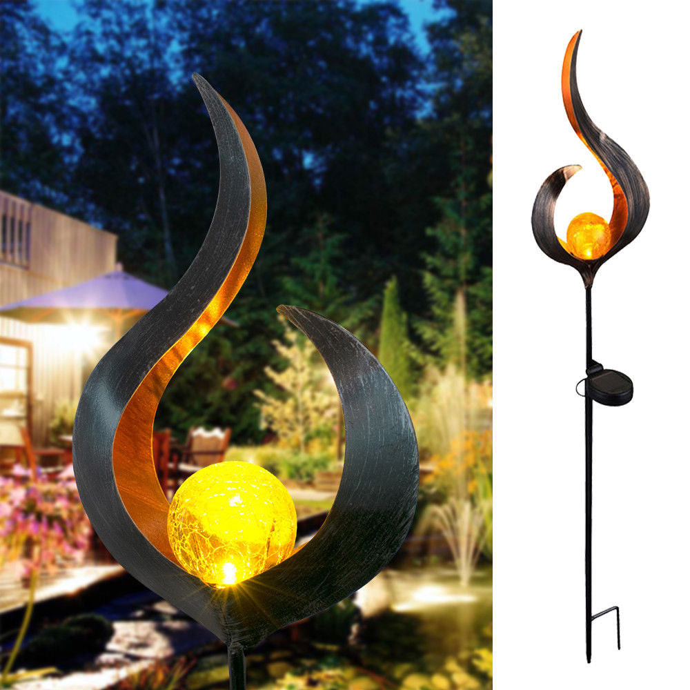 Solar Flame Effect Garden Lamp